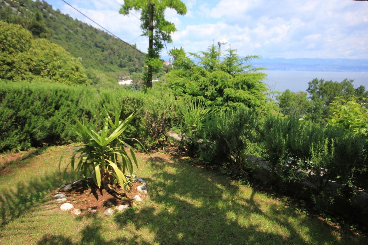 Apartments And Rooms By The Sea Medveja, Opatija - 2305 Lovran Exteriör bild