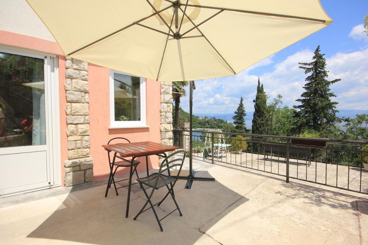 Apartments And Rooms By The Sea Medveja, Opatija - 2305 Lovran Exteriör bild