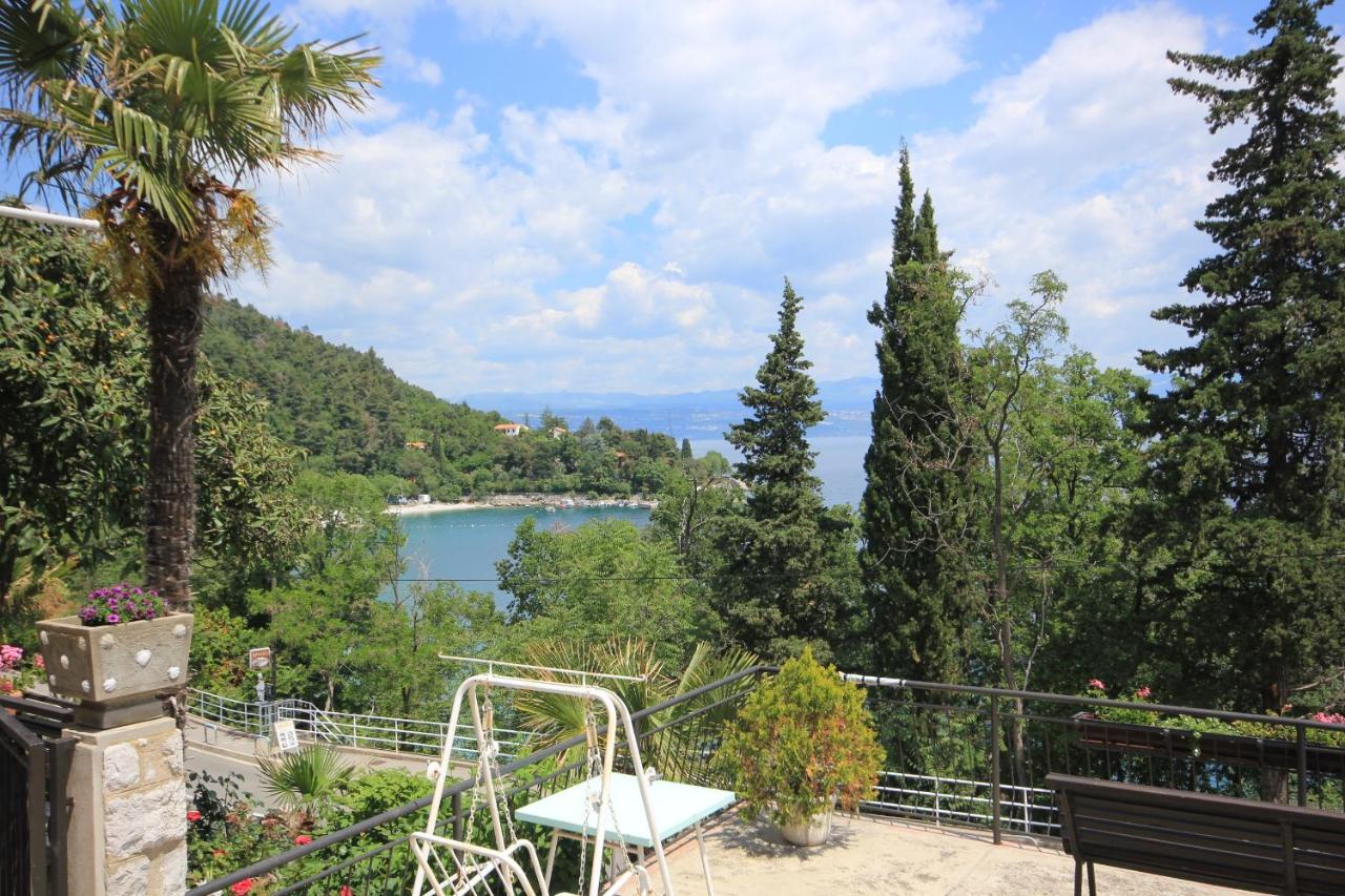 Apartments And Rooms By The Sea Medveja, Opatija - 2305 Lovran Exteriör bild
